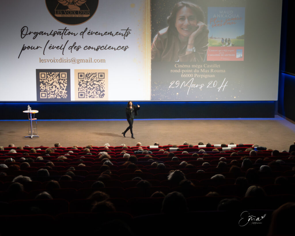 Maud Ankaoua en conférence à Perpignan au